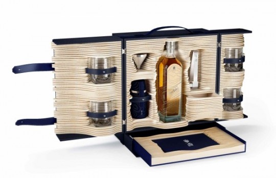 Johnnie-Walker-Blue-Label-by-Alfred-Dunhill-600x388