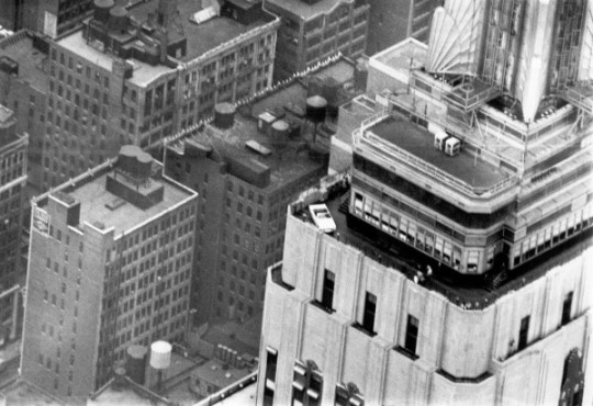 How Ford Put a 1966 Mustang Atop the World’s Tallest Building